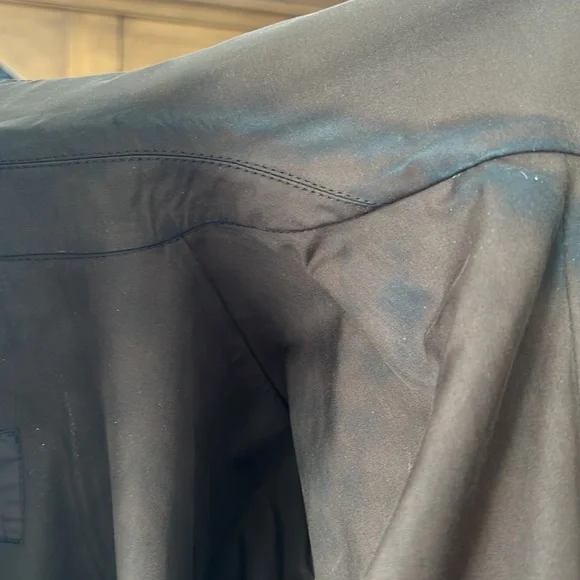 Original Louis Vuitton rain coat - Picture 5 of 14